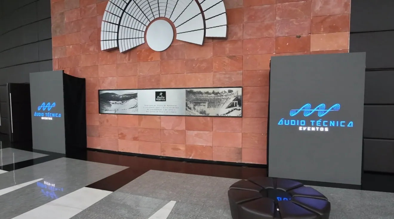 Painel de LED profissional para eventos — Áudio Técnica